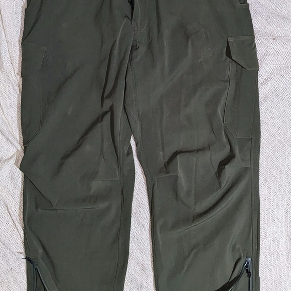 Wild things tactical lightweight softshell pants rare ranger green, size medium. - Picture 2 of 7